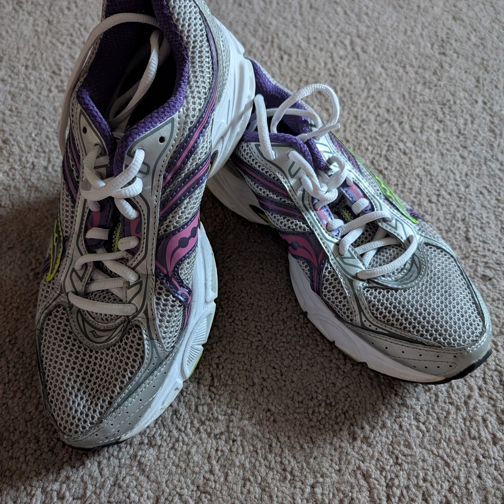 Saucony Women's Gray and Purple Athletic Shoes